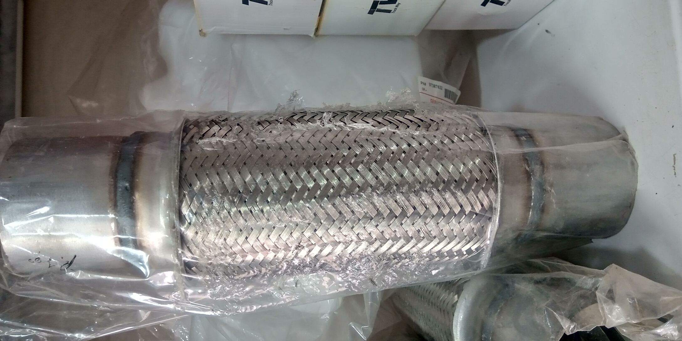 حصیری اگزوز ایسوزو p700